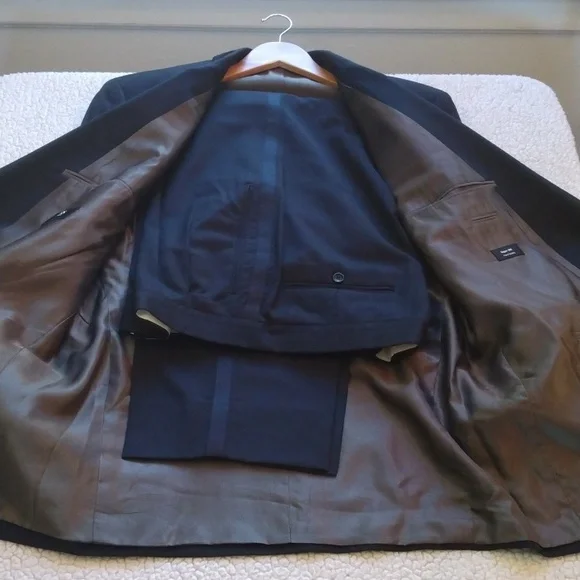 Hugo Boss Black Wool Double Breasted/Peak Lapel Dinner Jacket & Trousers  42R - Picture 4 of 15